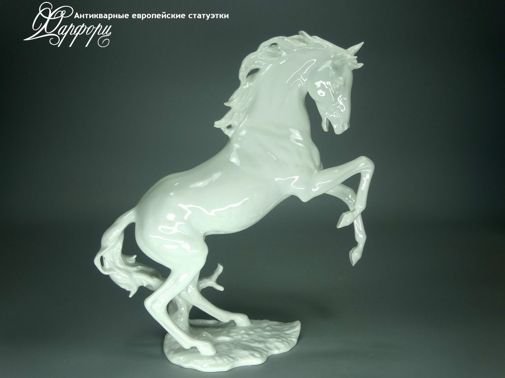 Купить фарфоровые статуэтки Alka Kunst, Конь на дыбах, Германия